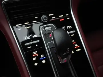 2022 Porsche Panamera с пробегом 49 835 км