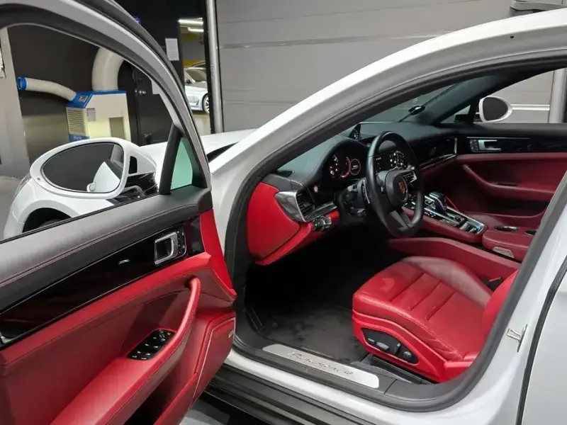 2022 Porsche Panamera с пробегом 49 835 км