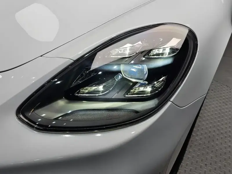 2022 Porsche Panamera с пробегом 49 835 км