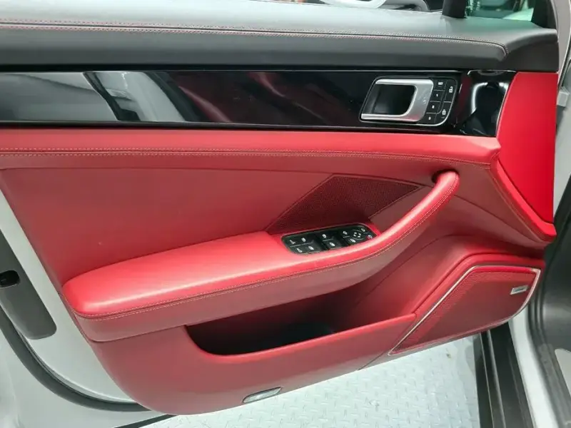 2022 Porsche Panamera с пробегом 49 835 км