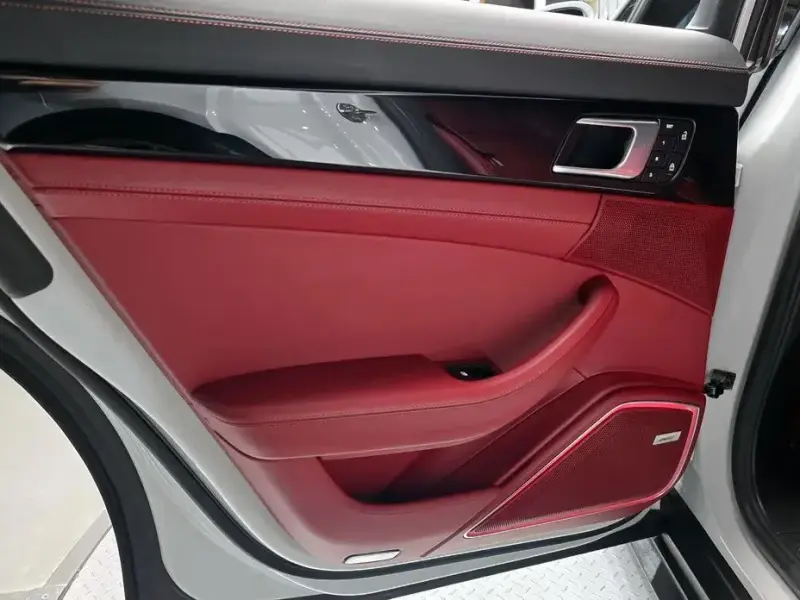 2022 Porsche Panamera с пробегом 49 835 км