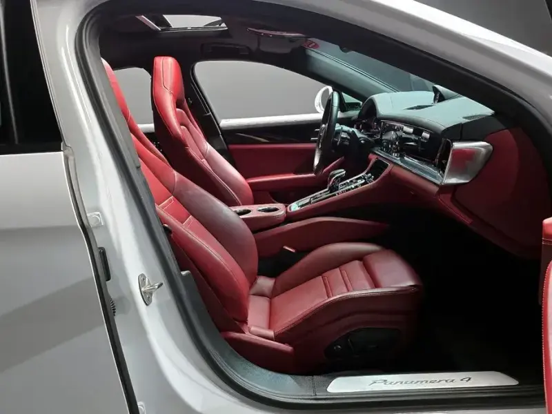 2022 Porsche Panamera с пробегом 49 835 км