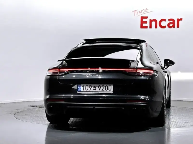 2021 Porsche Panamera с пробегом 39 303 км