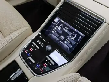 2021 Porsche Panamera с пробегом 39 303 км