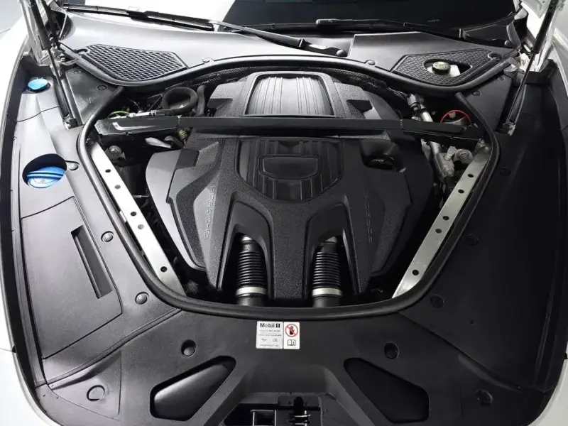 2023 Porsche Panamera с пробегом 46 812 км
