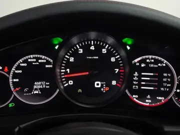 2023 Porsche Panamera с пробегом 46 812 км