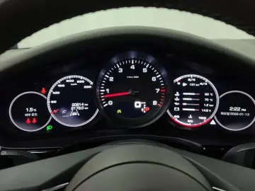 2021 Porsche Panamera с пробегом 20 614 км
