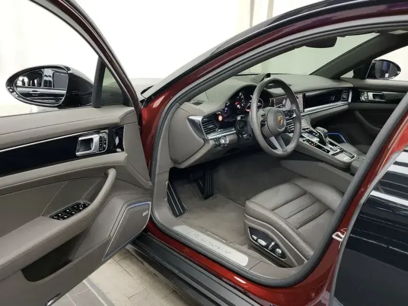 2021 Porsche Panamera с пробегом 20 614 км