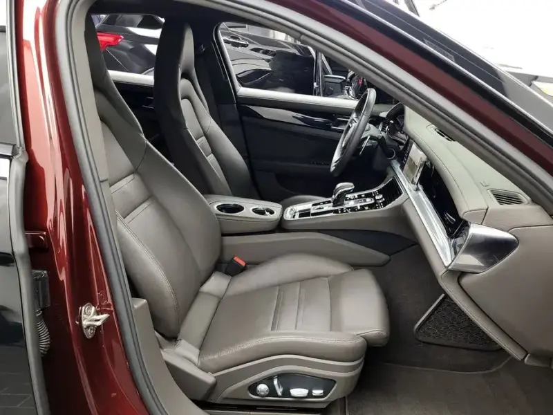 2021 Porsche Panamera с пробегом 20 614 км