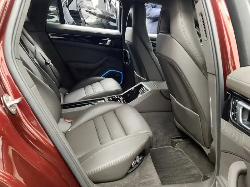 2021 Porsche Panamera с пробегом 20 614 км