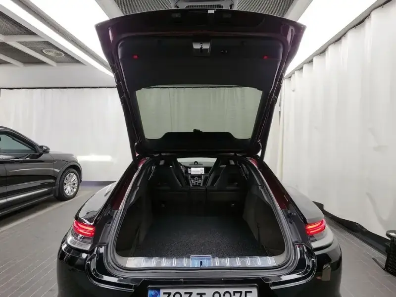 2021 Porsche Panamera с пробегом 20 614 км