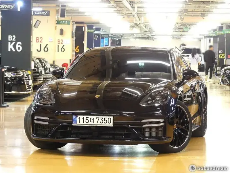 2021 Porsche Panamera с пробегом 46 000 км