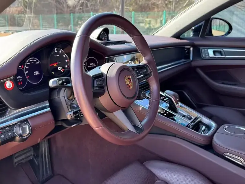 2022 Porsche Panamera с пробегом 36 000 км