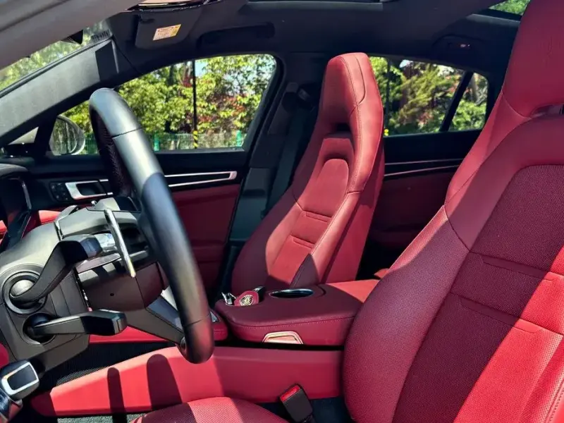 2023 Porsche Panamera с пробегом 18 300 км