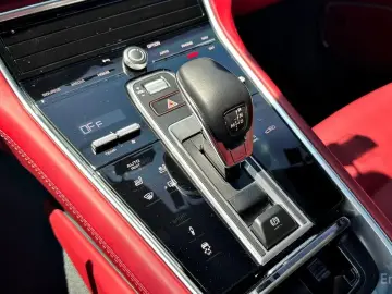 2023 Porsche Panamera с пробегом 18 300 км