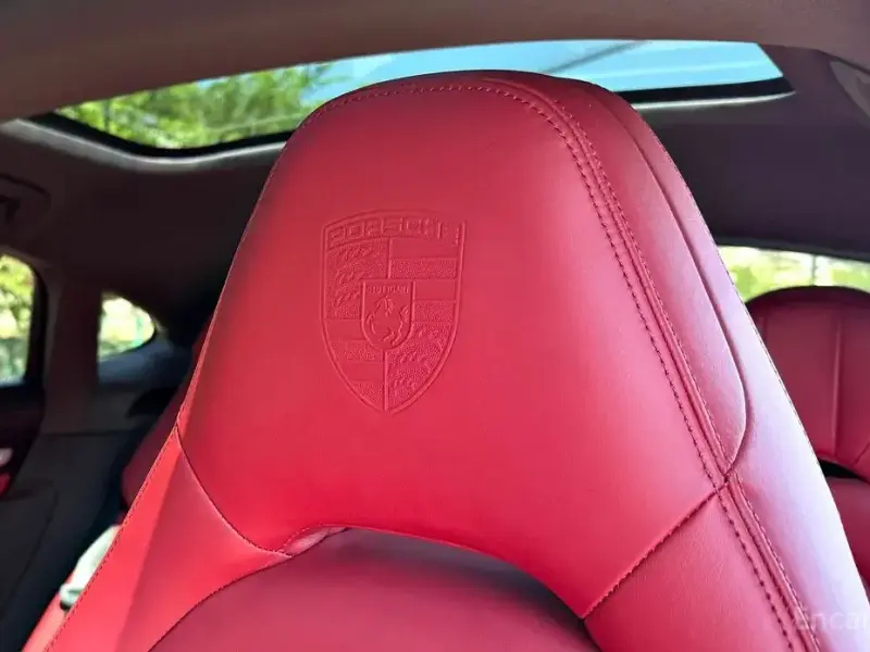 2023 Porsche Panamera с пробегом 18 300 км