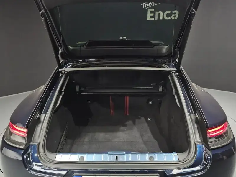 2023 Porsche Panamera с пробегом 43 804 км