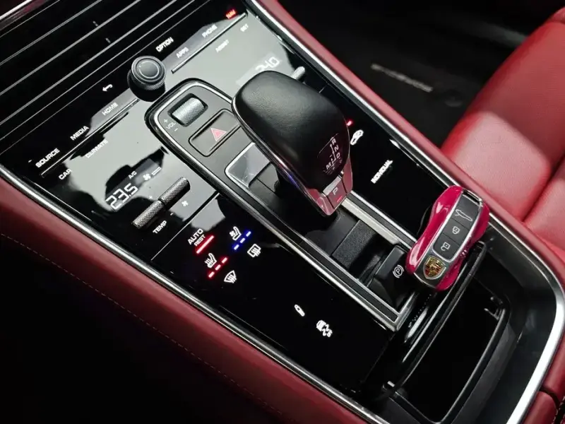 2023 Porsche Panamera с пробегом 36 284 км