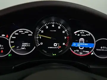 2023 Porsche Panamera с пробегом 44 855 км