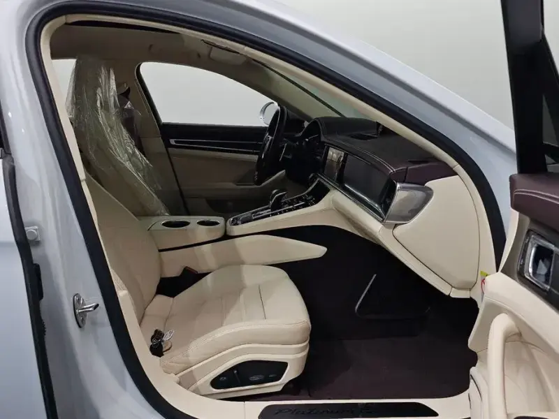 2023 Porsche Panamera с пробегом 44 855 км