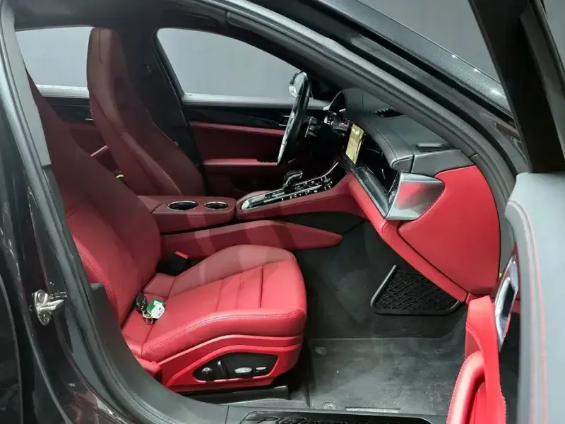 2023 Porsche Panamera с пробегом 38 710 км