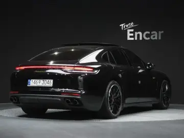 2023 Porsche Panamera с пробегом 23 477 км