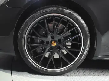 2023 Porsche Panamera с пробегом 23 477 км