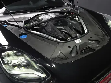 2023 Porsche Panamera с пробегом 23 477 км