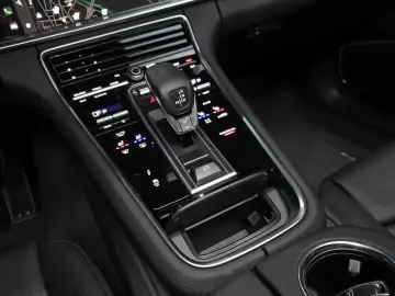 2023 Porsche Panamera с пробегом 23 477 км