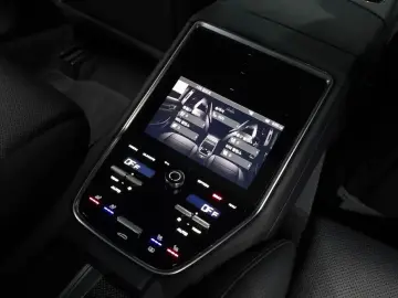 2023 Porsche Panamera с пробегом 23 477 км
