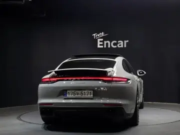 2022 Porsche Panamera с пробегом 23 140 км