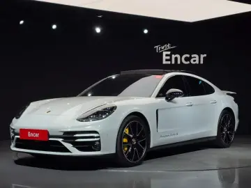 2023 Porsche Panamera с пробегом 47 284 км