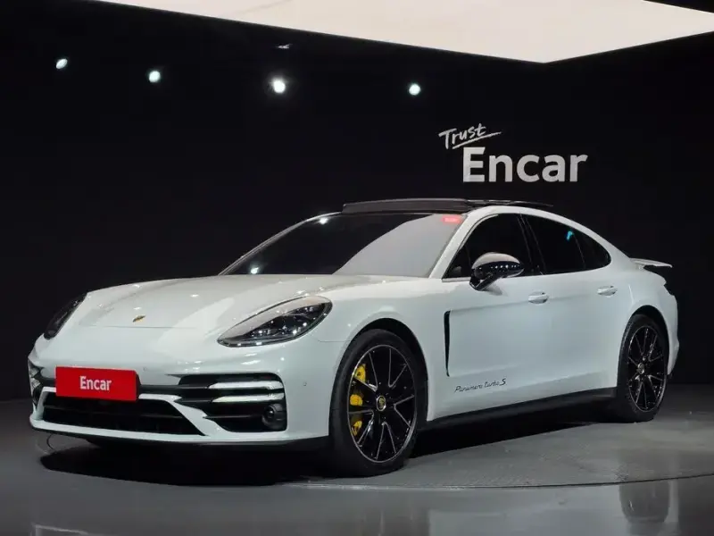 2023 Porsche Panamera с пробегом 47 284 км