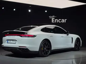 2023 Porsche Panamera с пробегом 47 284 км