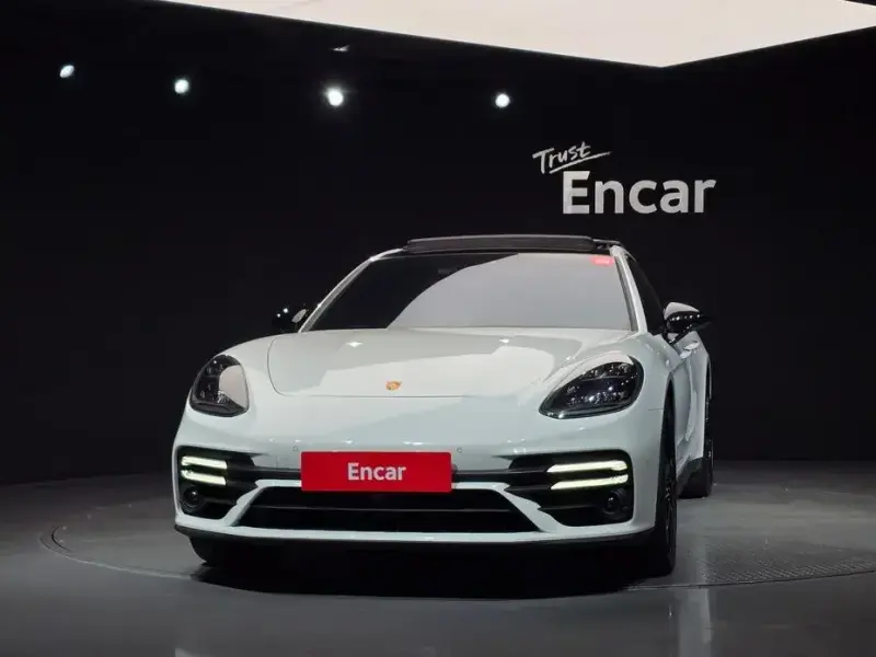 2023 Porsche Panamera с пробегом 47 284 км