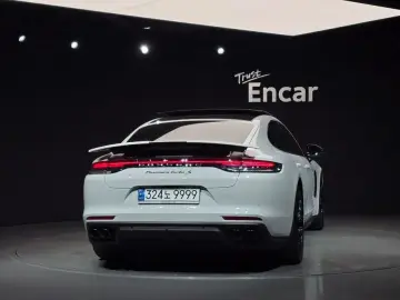 2023 Porsche Panamera с пробегом 47 284 км