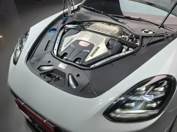 2023 Porsche Panamera с пробегом 47 284 км