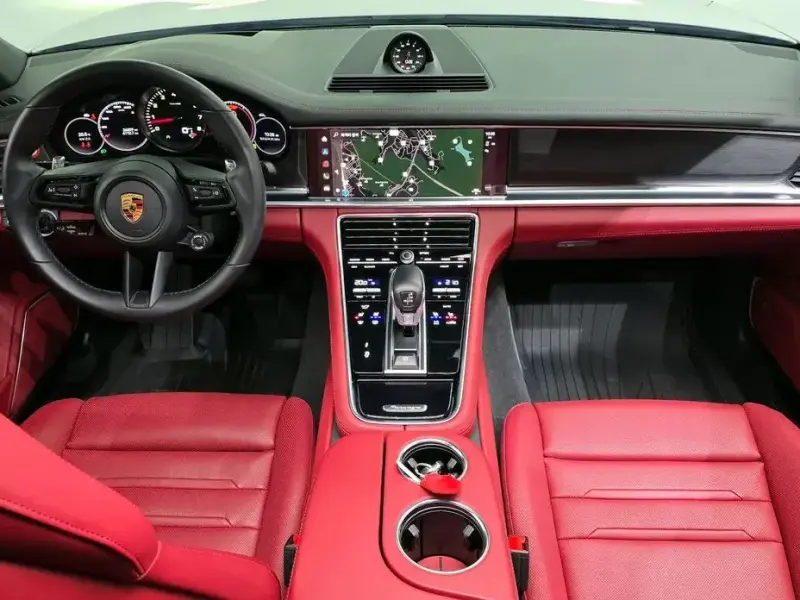 2022 Porsche Panamera с пробегом 26 329 км