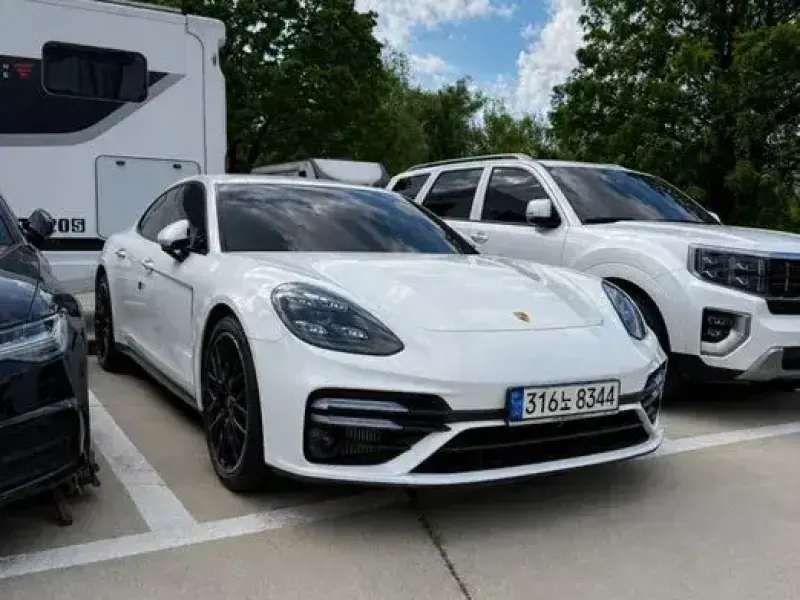 2022 Porsche Panamera с пробегом 30 168 км