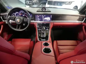 2023 Porsche Panamera с пробегом 28 000 км