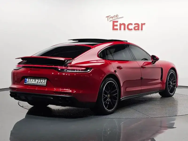 2022 Porsche Panamera с пробегом 22 515 км