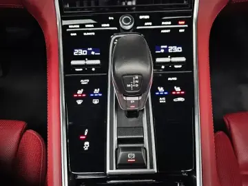 2022 Porsche Panamera с пробегом 22 515 км