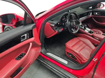 2022 Porsche Panamera с пробегом 22 515 км