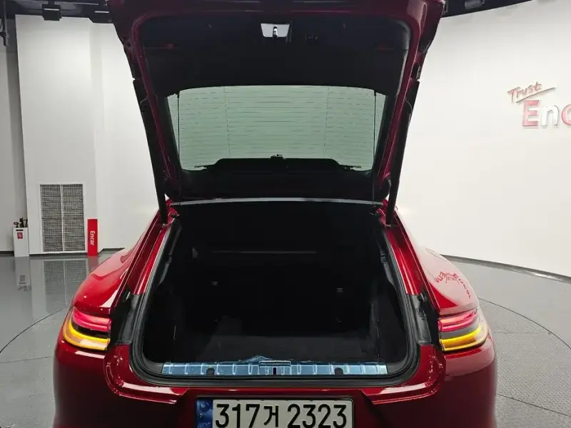 2022 Porsche Panamera с пробегом 22 515 км