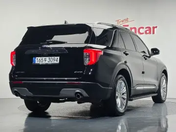 2022 Ford Explorer с пробегом 64 509 км