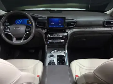 2022 Ford Explorer с пробегом 107 790 км