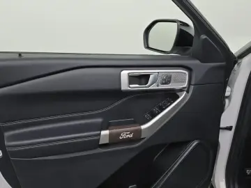 2022 Ford Explorer с пробегом 78 802 км