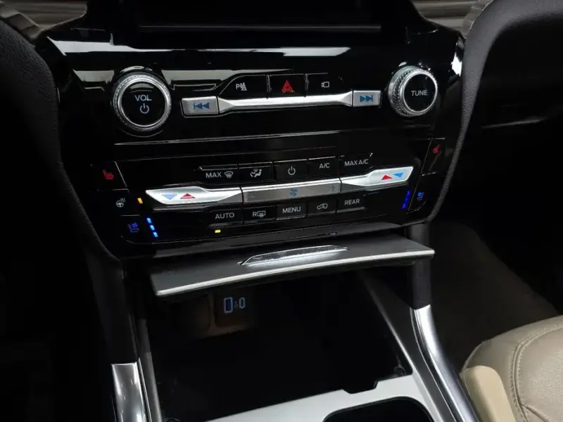 2022 Ford Explorer с пробегом 45 067 км