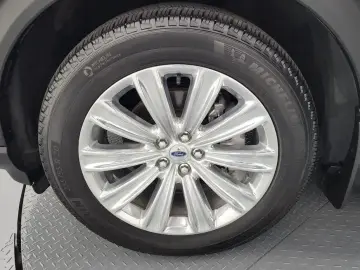 2022 Ford Explorer с пробегом 13 751 км