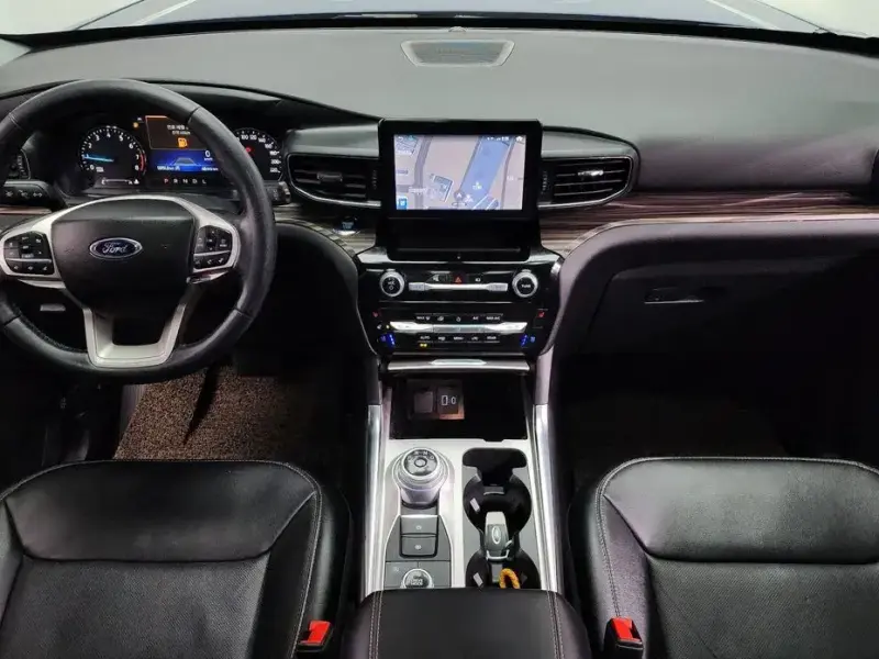 2022 Ford Explorer с пробегом 13 751 км